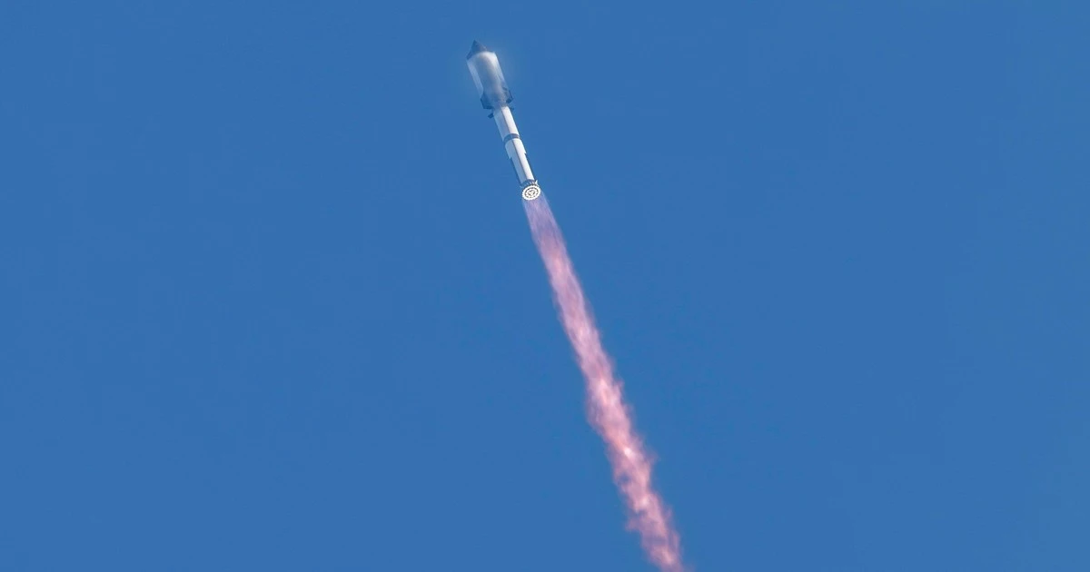 Ma latać na Księżyc i Marsa. Megarakieta Starship przeszła pierwszy test
