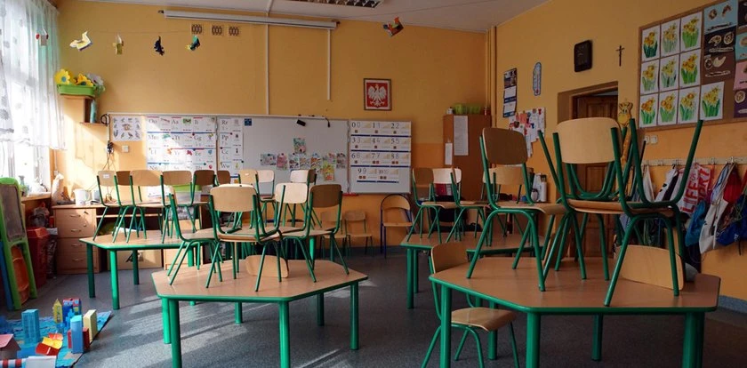 Uczniów czekają coraz krótsze wakacje. Rekordowo późny koniec roku szkolnego 2025 nie będzie jedyny