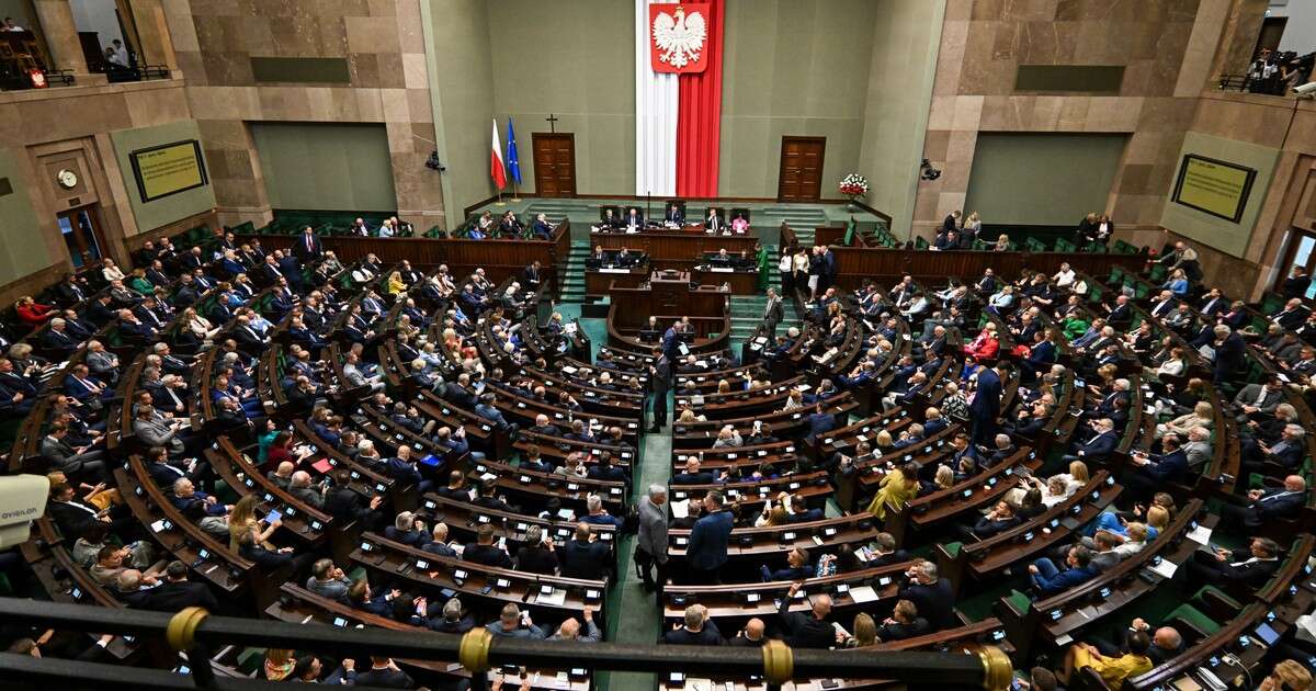 O powodzi w Sejmie. Premier zabierze głos [RELACJA NA ŻYWO]