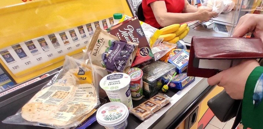 Kupił jogurt, a w środku szkło. Służby ostrzegają