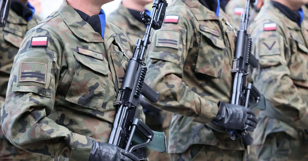 Żołnierz z zarzutami. Chodzi o zbieranie podpisów na Rafała Trzaskowskiego