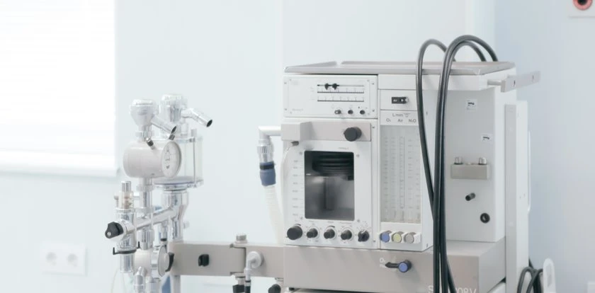 Państwo wciąż nie odzyskało milionów za felerne respiratory