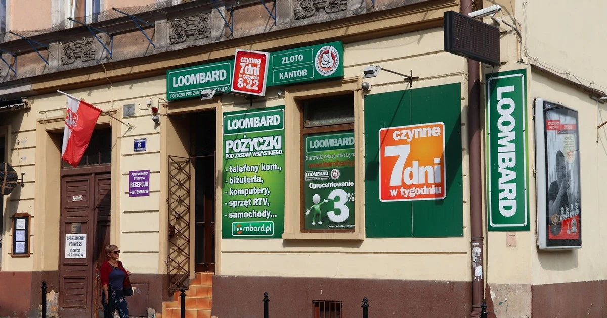 Polacy w spirali długów. Na potęgę biorą chwilówki, a lombardy powstają jak grzyby po deszczu