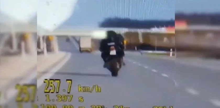 Na liczniku miał ponad 250 kilometrów na godzinę. Uprawnień brak