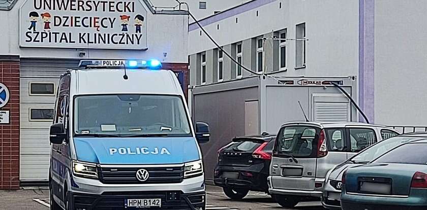 Policjanci nie wahali się ani chwili. 9-latka tracąca przytomność w kilka minut trafiła do szpitala