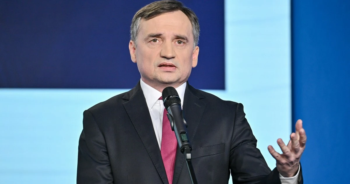 Poseł ujawnia, co się dzieje ze Zbigniewem Ziobrą. 