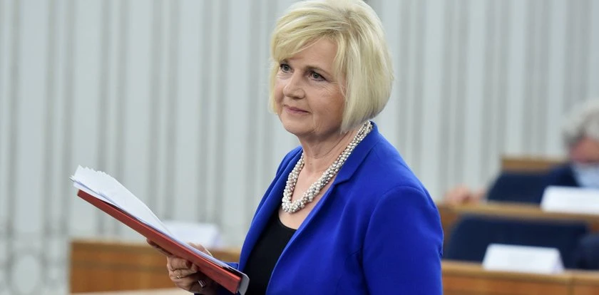 Te pytania zdali Staroń senatorowie. Jak odpowiadała?