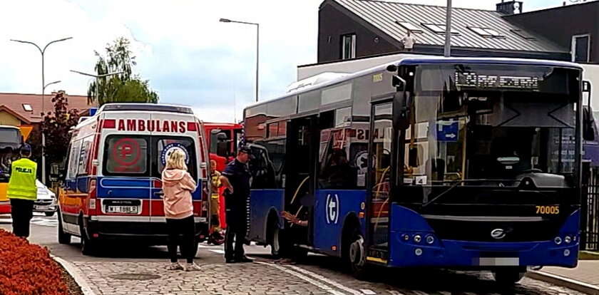 Kierowca autobusu potrącił dwie 12-latki. Oliwka nie przeżyła. Wstrząsające ustalenia śledczych