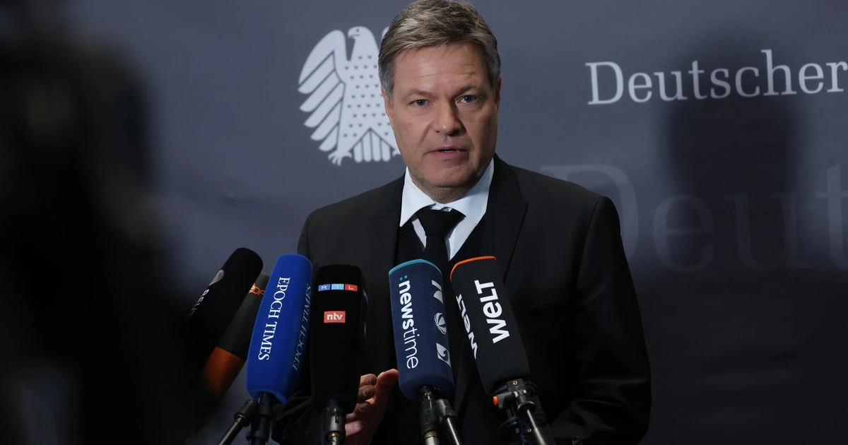 Z Bundestagu na kalifornijski uniwersytet. Były wicekanclerz Niemiec teraz będzie się spełniał w nowej roli