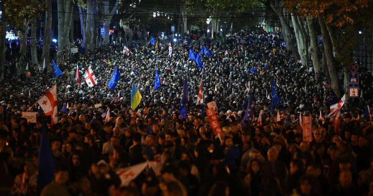 Ogromna mobilizacja w Gruzji. Tysiące zrozpaczonych ludzi na ulicach. Zbliża się 