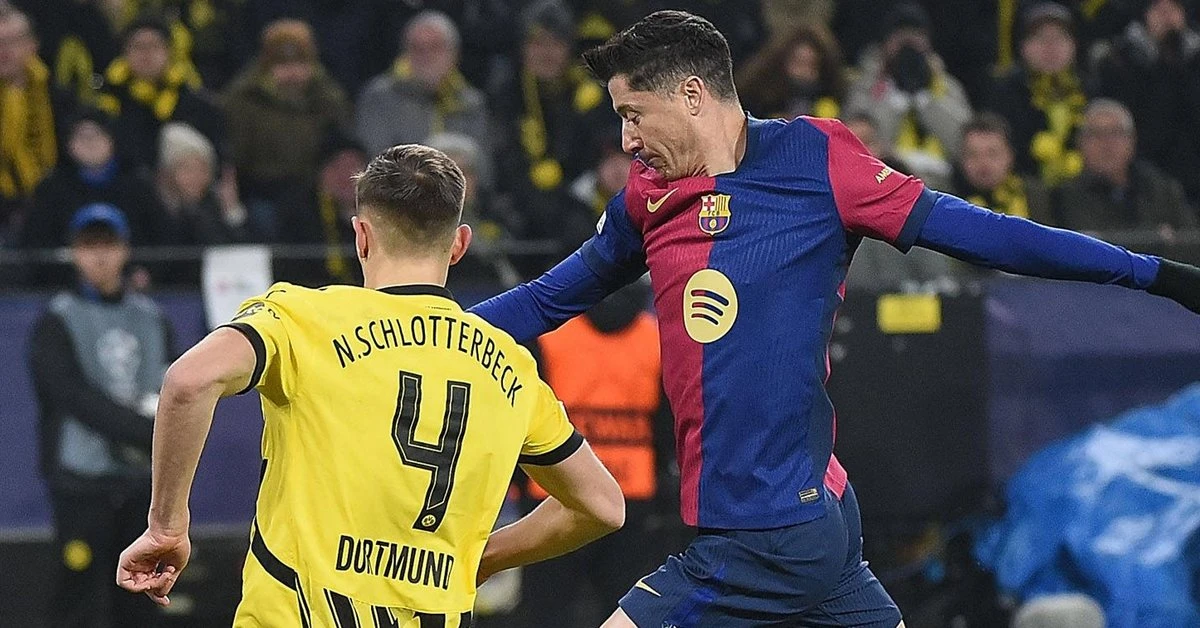 Robert Lewandowski i Wojciech Szczęsny w akcji w Lidze Mistrzów [WYNIK NA ŻYWO]
