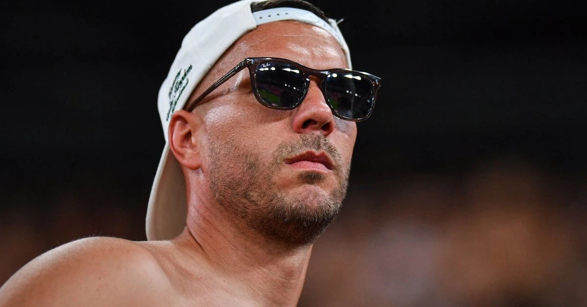 Lukas Podolski robi furorę na świecie. Zdjęcie z Polski ma już prawie 1 mln wyświetleń