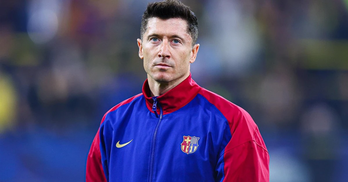 Robert Lewandowski ma problem. Mógł tylko się przyglądać, co robi jego rywal