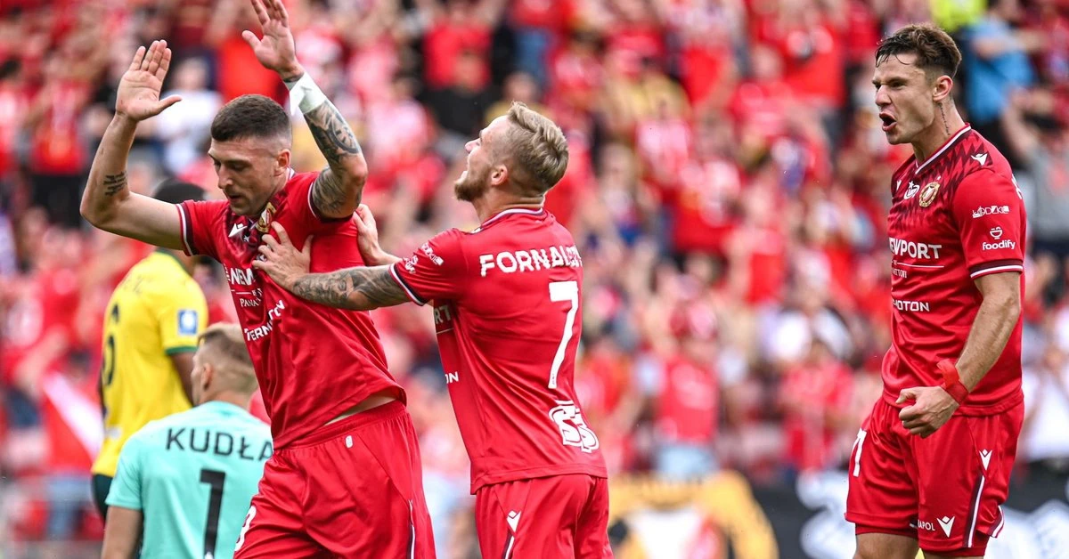 Zmiana na podium Ekstraklasy, Łódź oszalała! I kontrowersja sezonu