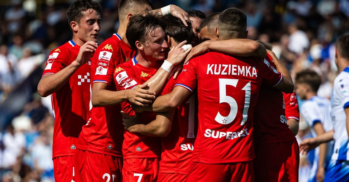 Wisła Kraków rozbiła spadkowicza z Ekstraklasy! Pierwszy krok do awansu