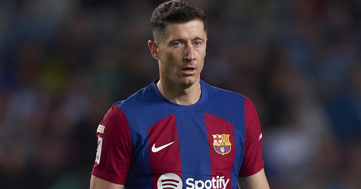 Hiszpanie rzucili się na słowa Xaviego o Robercie Lewandowskim. Ten musi się martwić