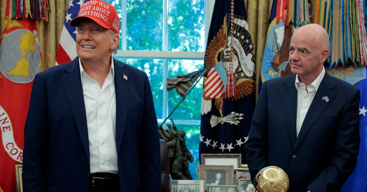 Niebywałe, co się stało w Gabinecie Owalnym. Oto co wyciągnął Donald Trump