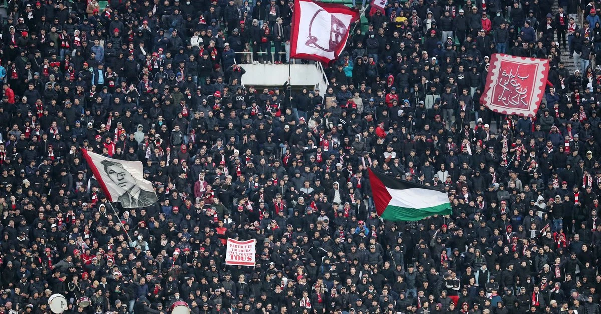 Dramatyczne wydarzenia na meczu w Algierii. Mistrzowska feta odłożona