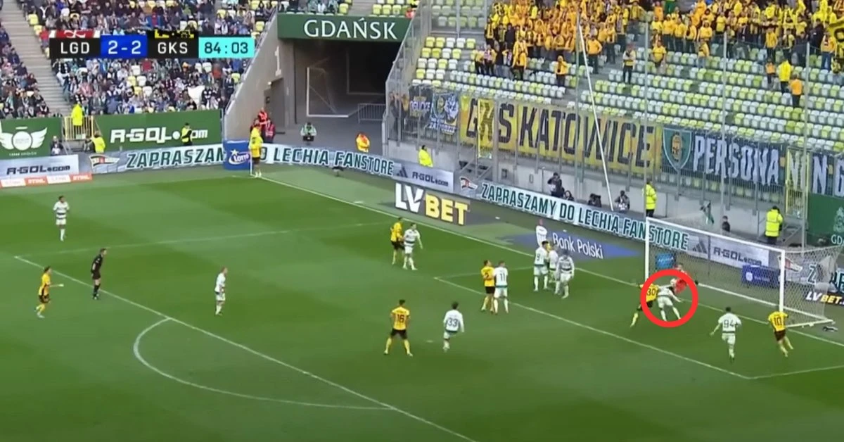 Co za pech Lechii Gdańsk. Samobój w samej końcówce. Tylko spójrzcie