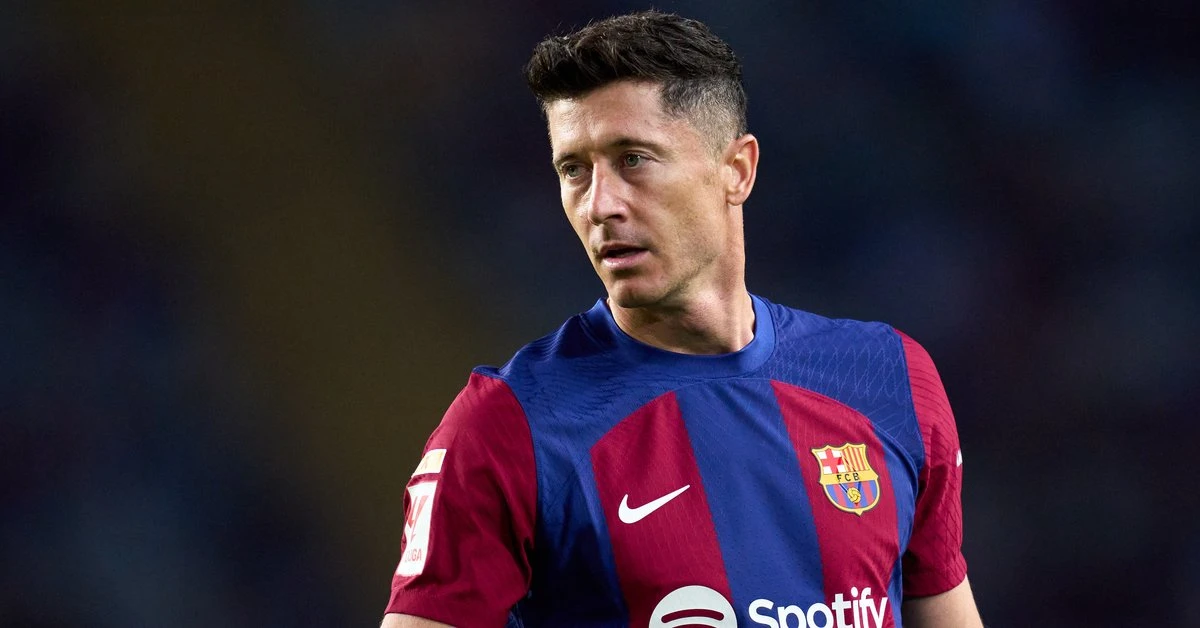 O której gra Robert Lewandowski? Gdzie oglądać mecz Newcastle United - FC Barcelona?
