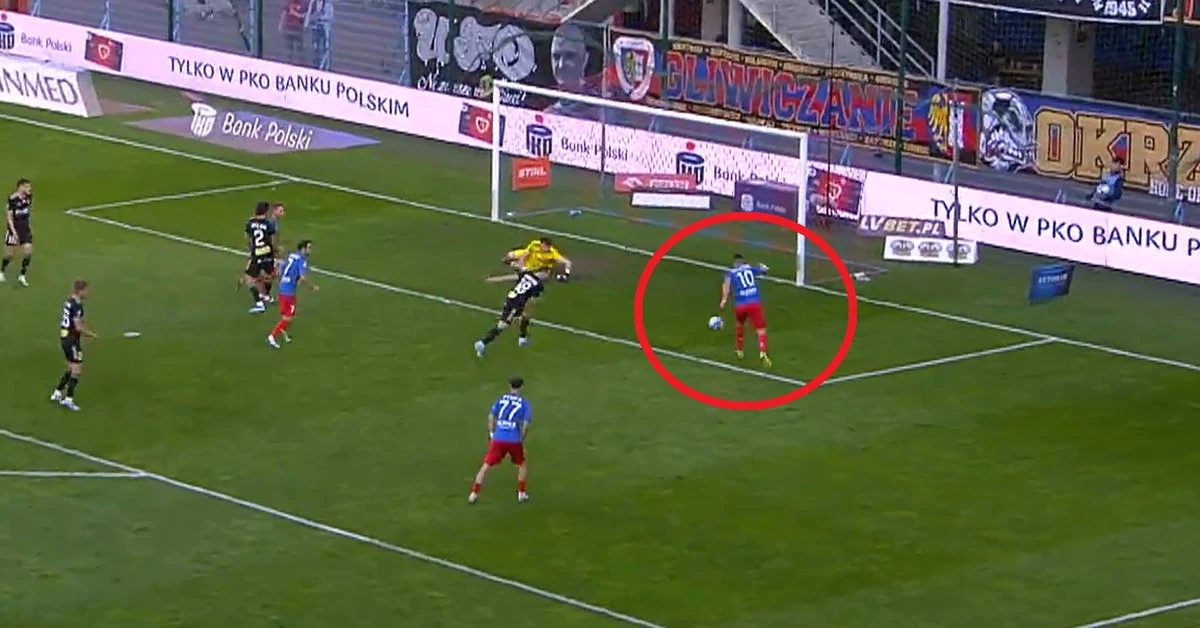 Koncertowa gra Piasta Gliwice. I ten gol z woleja! [SKRÓT MECZU]