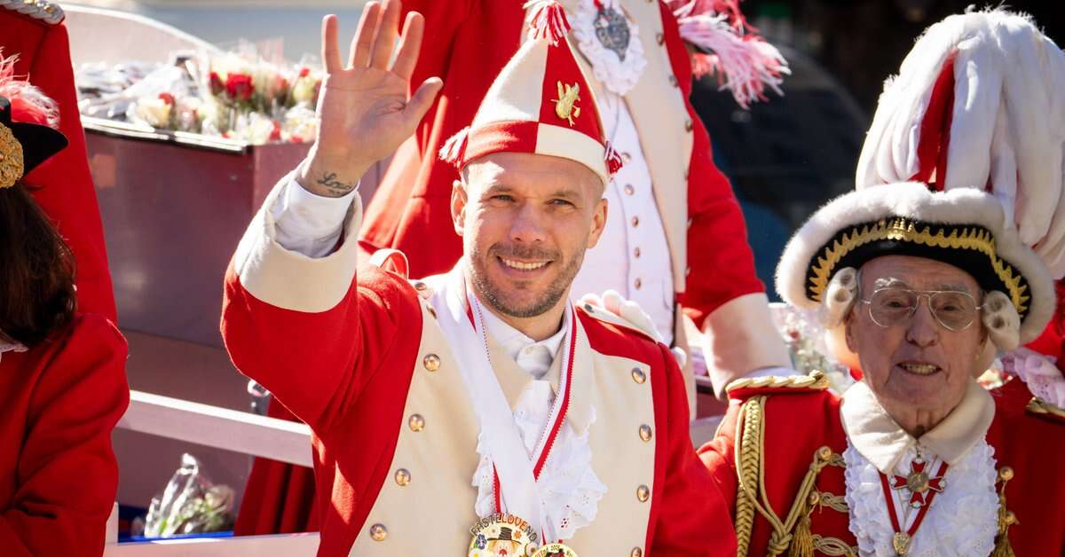 Niemcy wypatrzyli Lukasa Podolskiego. Oto co robił