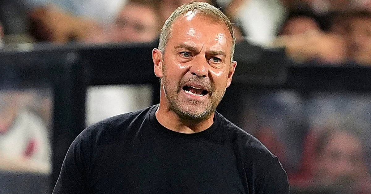 Hansi Flick go nie chciał. Opuścił Barcelonę ostatniego dnia okna transferowego