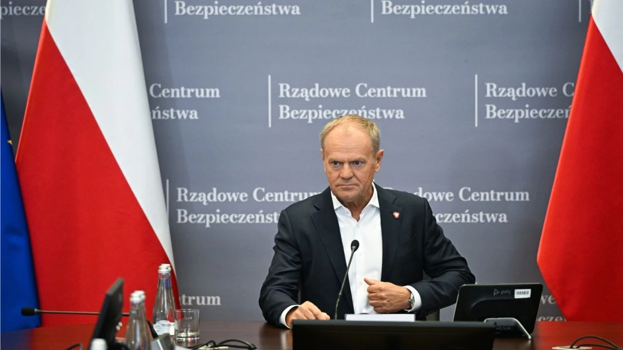 „Uderzenie w stabilność państwa”. Pilna odprawa służb u premiera