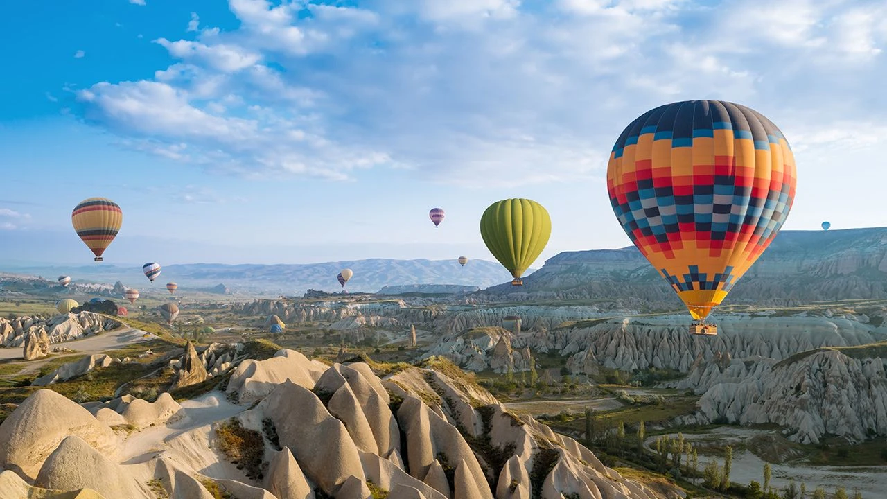 Wypadki balonów w Kapadocji. Jedna osoba nie żyje, wielu rannych