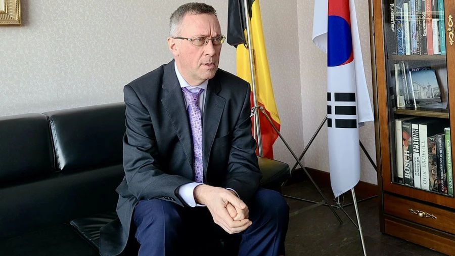 Żona ambasadora uderzyła ekspedientki w Seulu. Jest decyzja władz Belgii