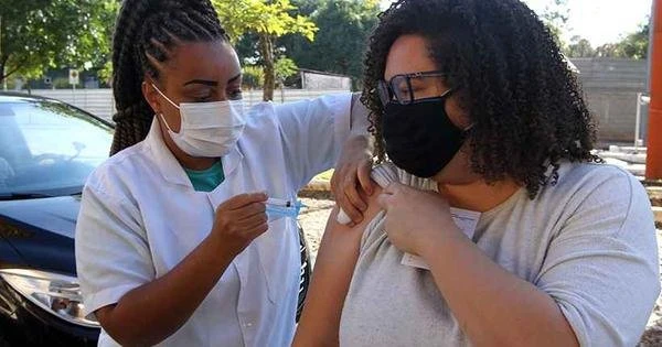Lote de doses entregue a BH est dentro do 'acordado' entre Kalil e Zema