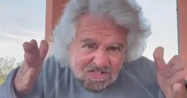 Tumulto na Cmara da Itlia: ex-comediante defende filho em caso de estupro