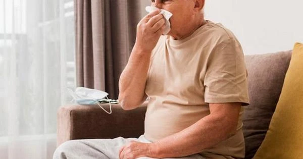 Uso indiscriminado de medicamentos para gripe é arriscado para idosos