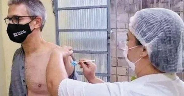 Zema refora apelo ao receber imunizante