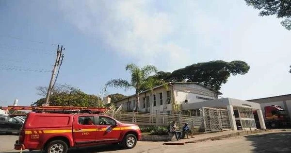 Incndio em galpo de transportadora em Contagem controlado aps 6 horas