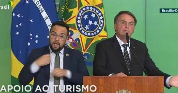 Bolsonaro sobre senadores da CPI da COVID: 'No so exemplo para ningum'