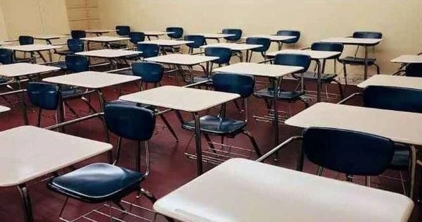 Defensoria Pblica comemora deciso da volta s aulas em BH