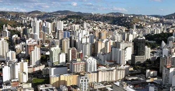 COVID-19: Juiz de Fora abre pr-cadastro para jovens a partir dos 18 anos