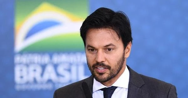 Brasil chega a 500 mil mortos e Fbio Faria pede comemorao dos curados