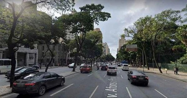 Motorista agredido em assalto a nibus em BH
