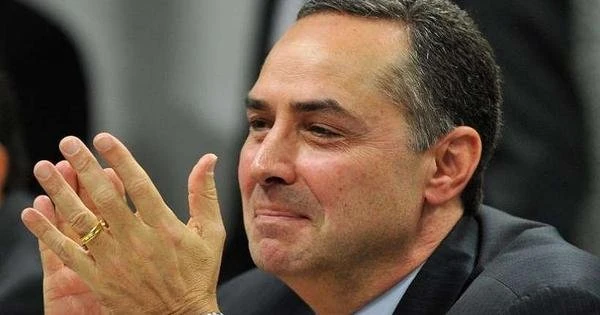 Ministro Lus Barroso: 'h um cristianismo do mal no Brasil'