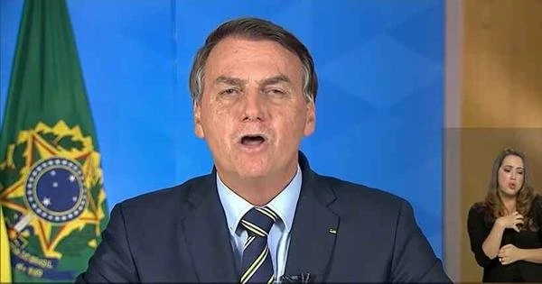 Ao contrrio de outros poderes, Bolsonaro ignora 500 mil mortes pela COVID