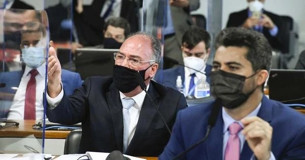 CPI: Fernando Bezerra interrompe depoimento de irmos Miranda mais de 10 vezes em 2 horas
