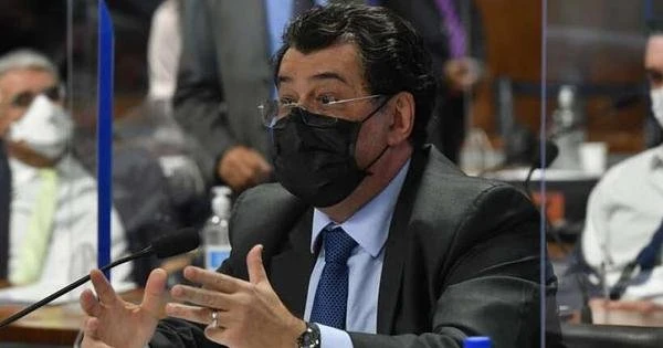 Eduardo Braga diz que governo do Amazonas no comprou usinas de oxignio