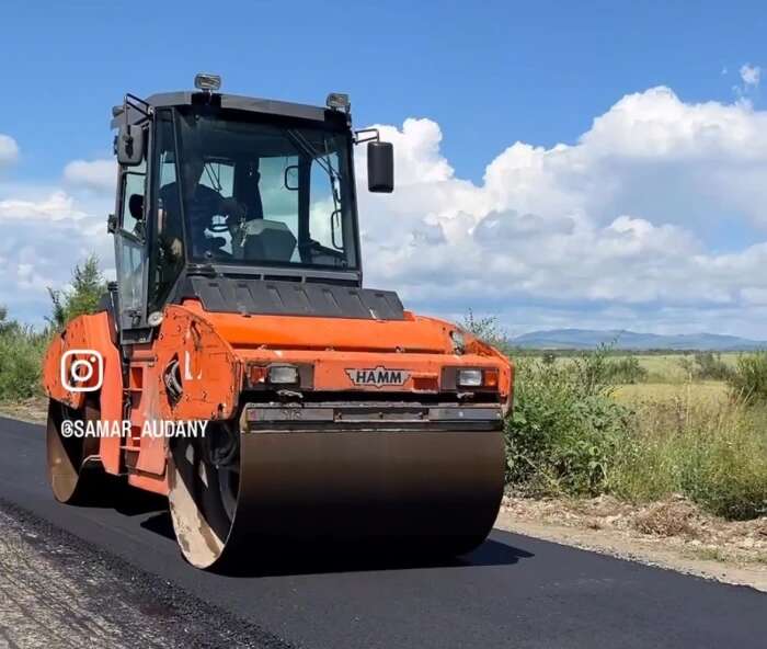 В районе Самар ремонтируют дорогу в Кок-Жыре (видео)