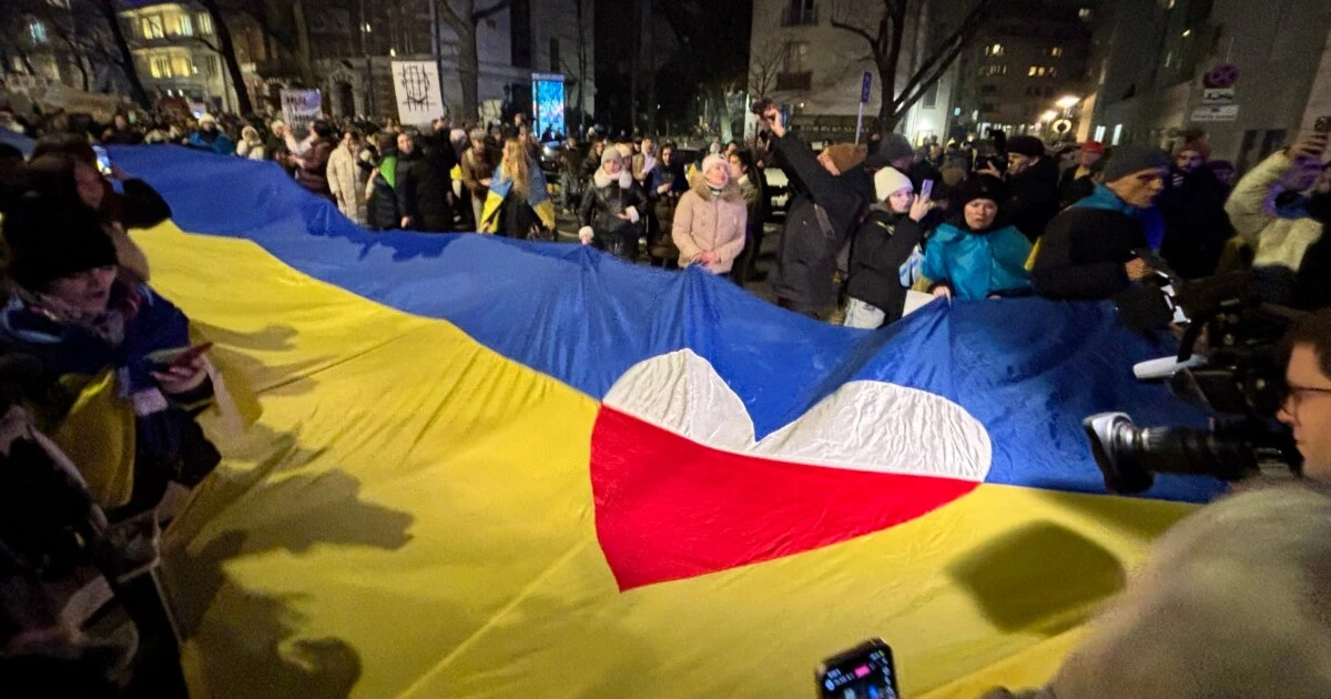 «Повертайся додому, українська к**во». Чи вдасться російській пропаганді розсварити поляків й українців? Чи є випадки реальних покарань за напади на українців у Польщі?