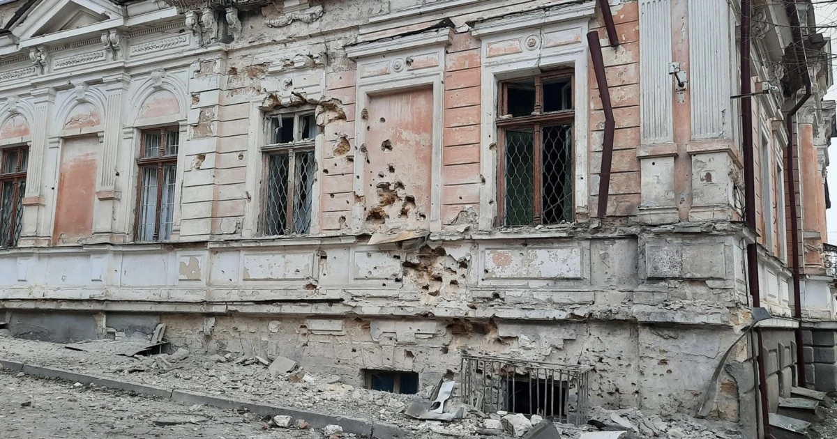 «Фонди СБУ викрали»: нові факти про пограбування архіву в Херсоні під час російської окупації Ревізія в Херсонському архіві триває уже кілька років