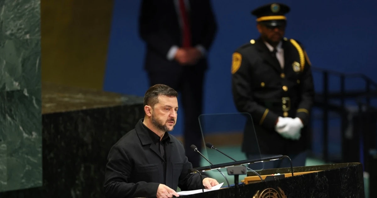 «Нічого б цього не сталося, якби Путін не розпочав повномасштабне вторгнення». Про що попередив Зеленський на Генасамблеї ООН «Кожен рік, що ця війна триває, зброя стає смертельнішою, і лише Росію можна звинуватити в цьому»