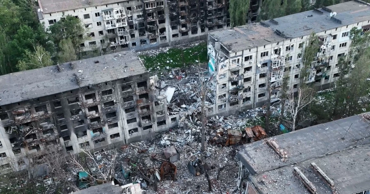 Руйнування, пустота і гул дронів. Що зараз відбувається у Покровську? Журналісту Радіо Свобода вдалося побувати в місті з українськими військовими, поговорити з місцевими і пройтися зруйнованим містом