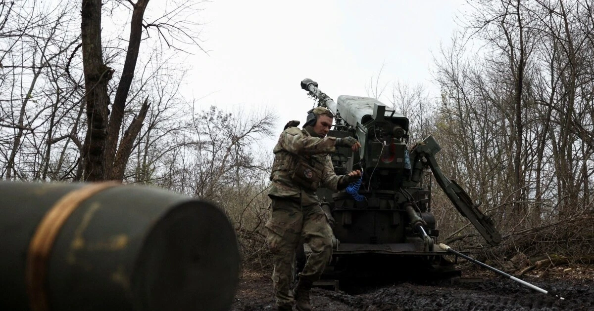 «Важко, але прориваємось». Офіцер з бригади «Рубіж» про ситуацію у Покровську «Знаю одне, що знищується противник в неймовірно великих кількостях»